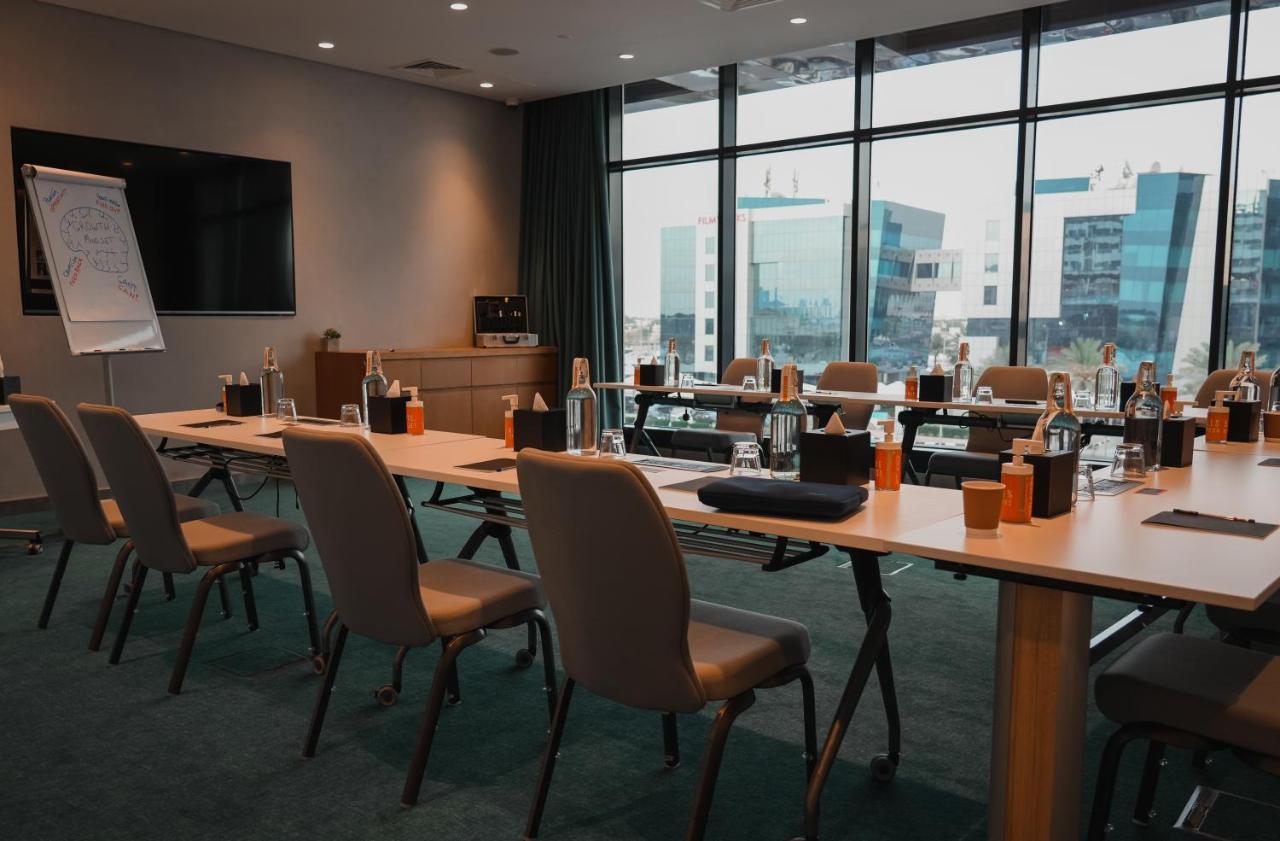 דובאי Studio One Hotel מראה חיצוני תמונה