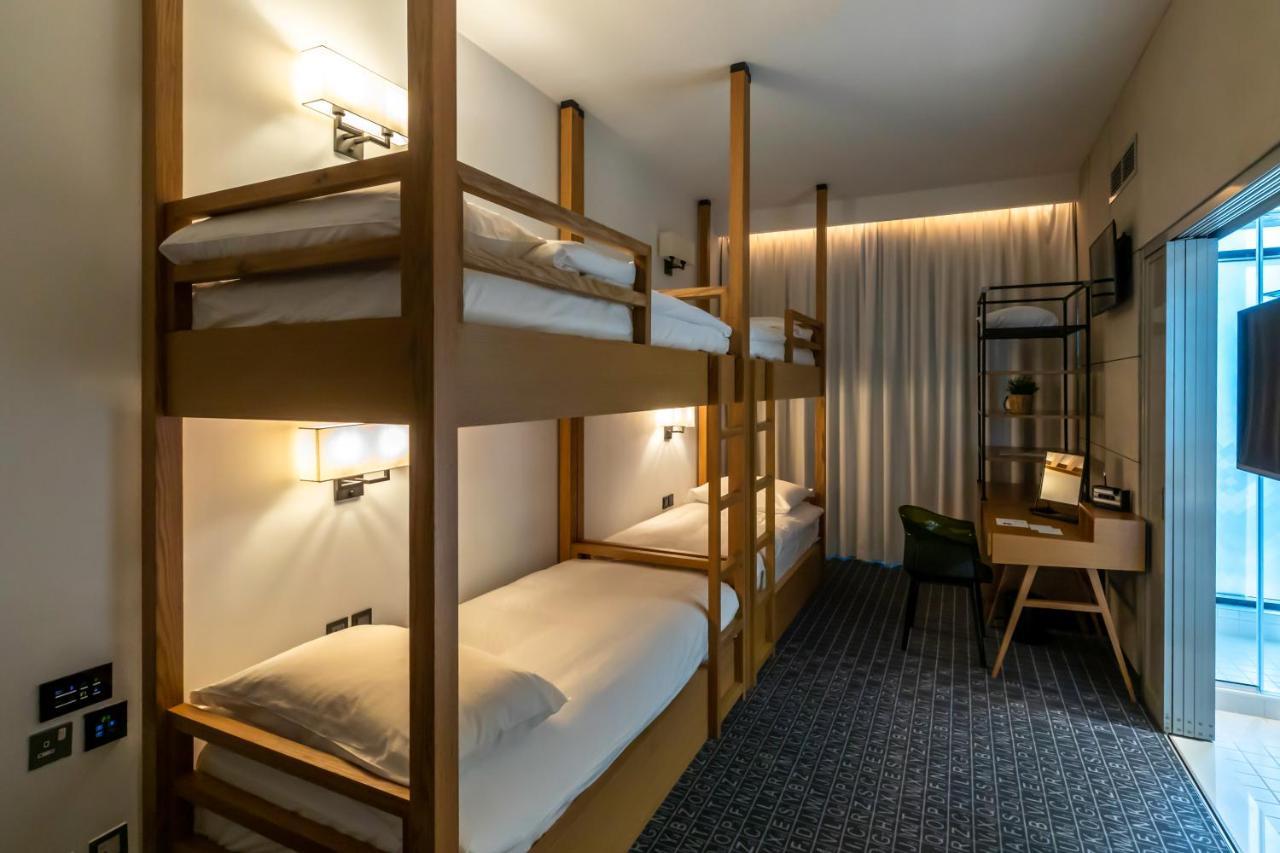דובאי Studio One Hotel מראה חיצוני תמונה